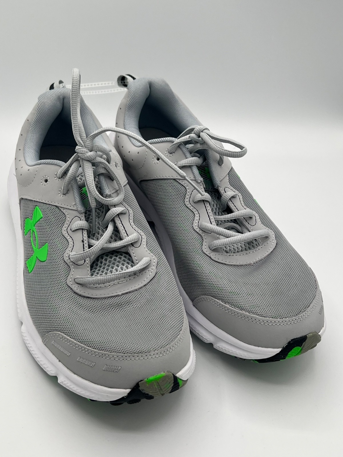 Under Armour Charged Assert Men’s Running Shoes 3026175-103 Gray Green Size 12.5