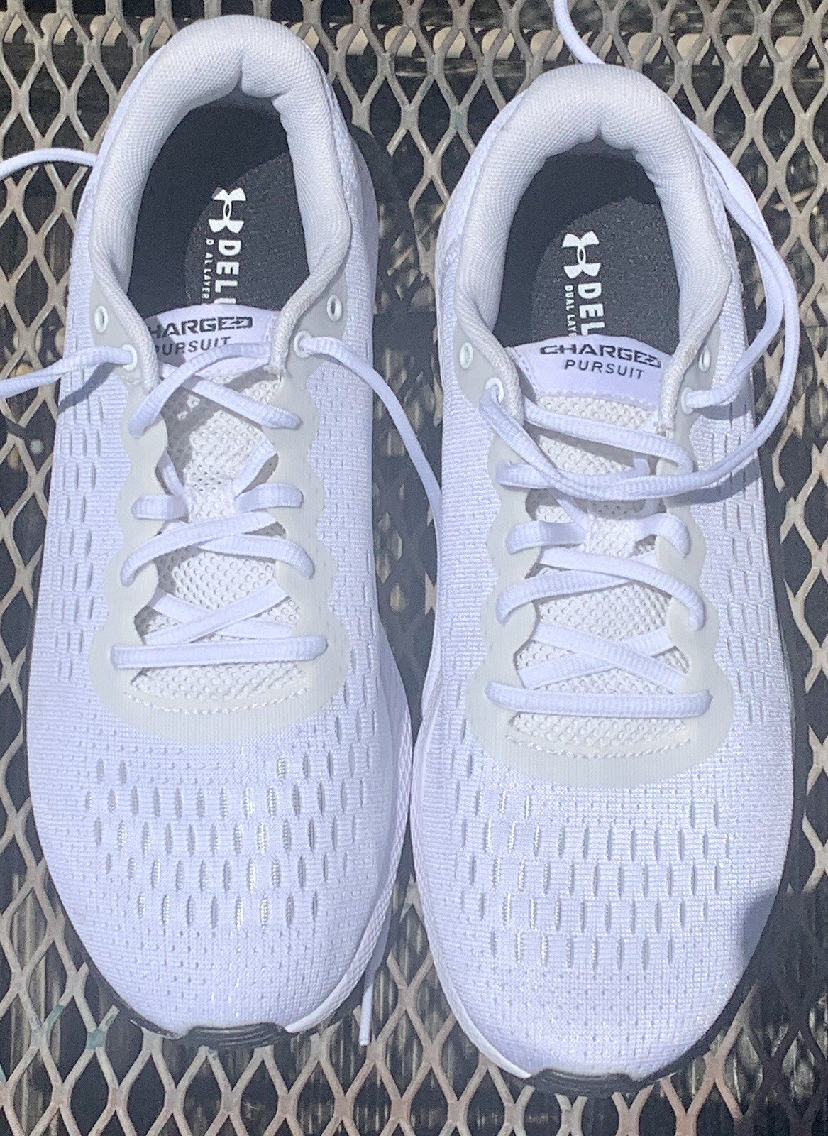 Men’s Under Armour “Charged Pursuit” 2 Running Shoe White Mesh Deluxe Foam 9.5 M