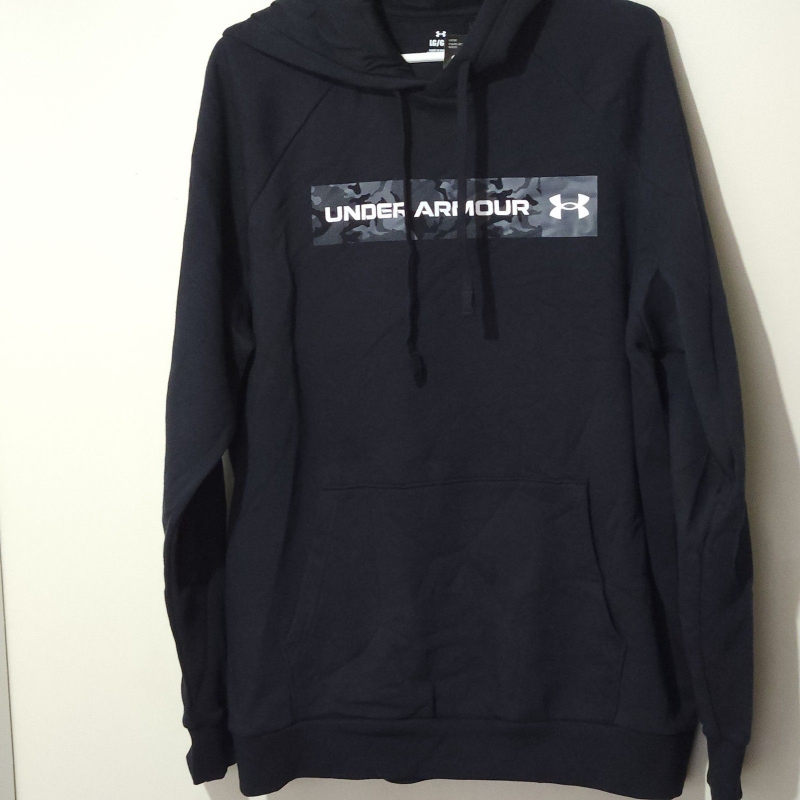 Under Armour Mens Hoodie Size Large Black With Pockets Warm