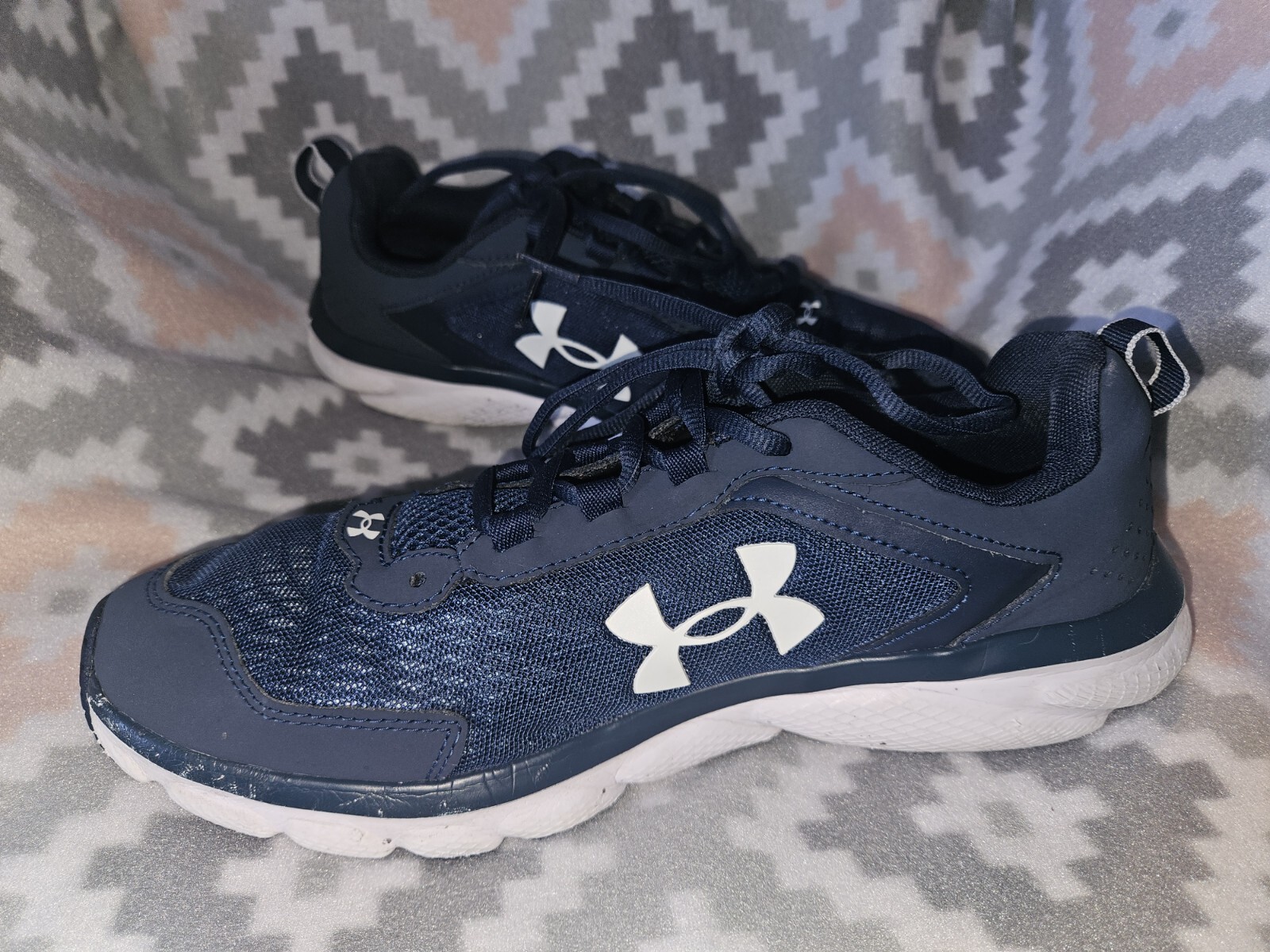 Under Armour Men’s UA Charged Assert 9 Running Shoes size 11