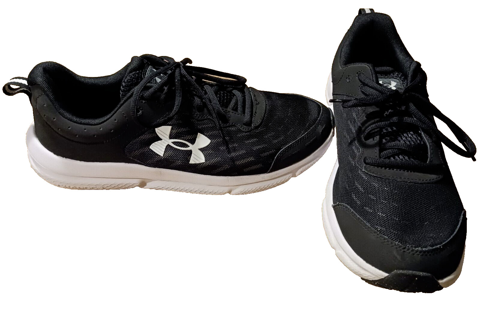 Men’s Under Armour Charged Assert 10 Black White shoes, size 12, like new