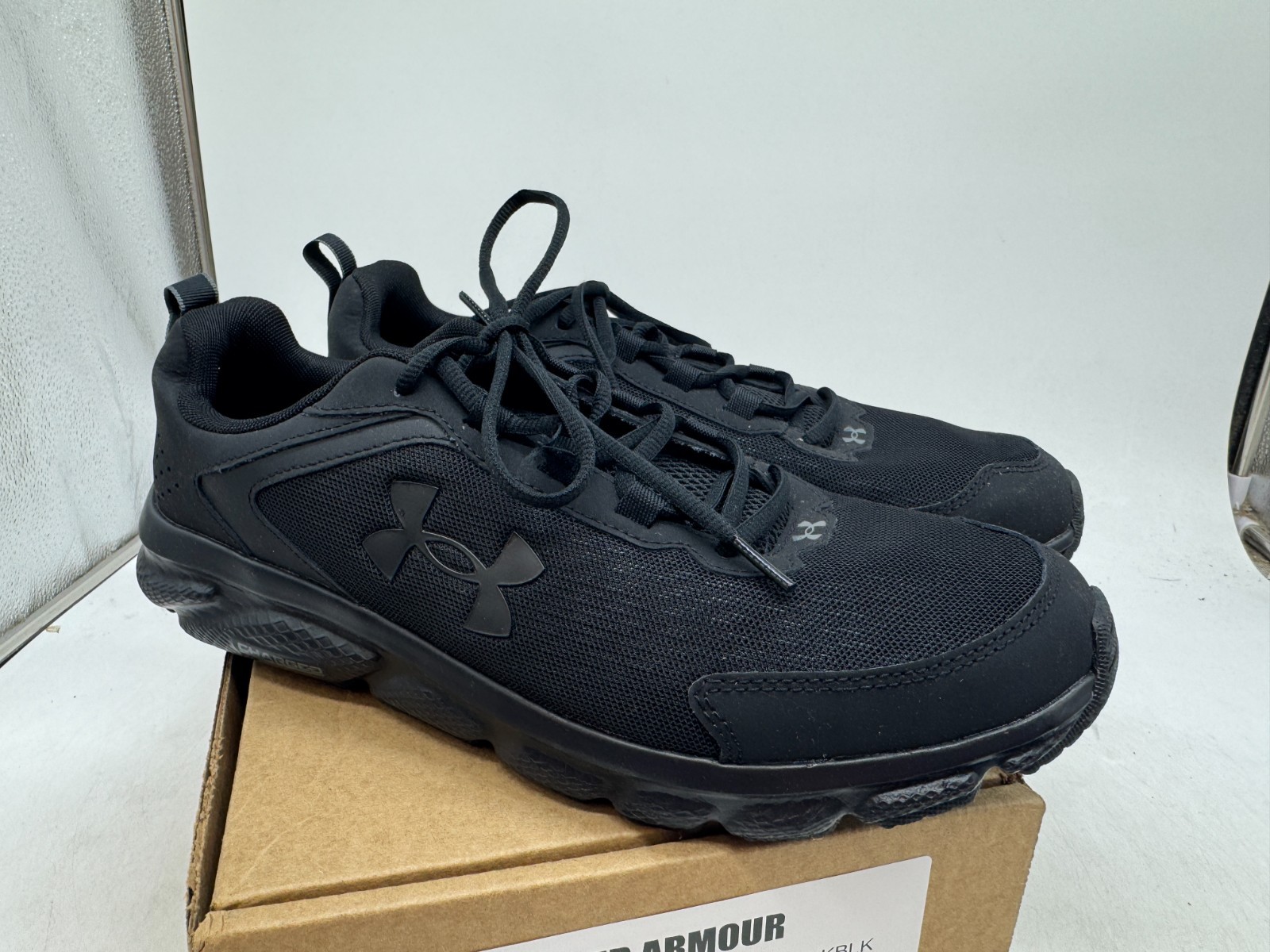 Under Armour Charged Assert 9 Men’s Black Lace Up Low Top Running Shoes – 12