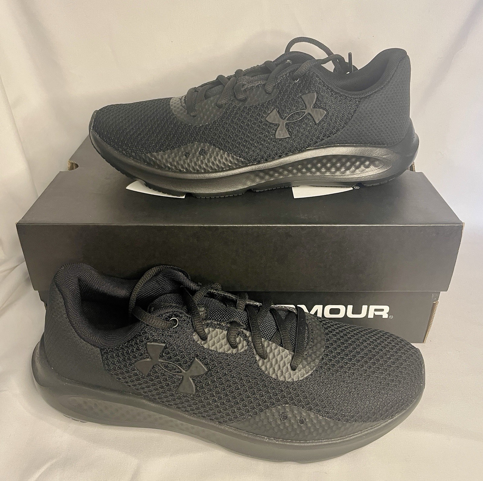 Under Armour Men Shoes 8 All Black Charged Pursuit 3 3024878 UA Deluxe Foam NEW