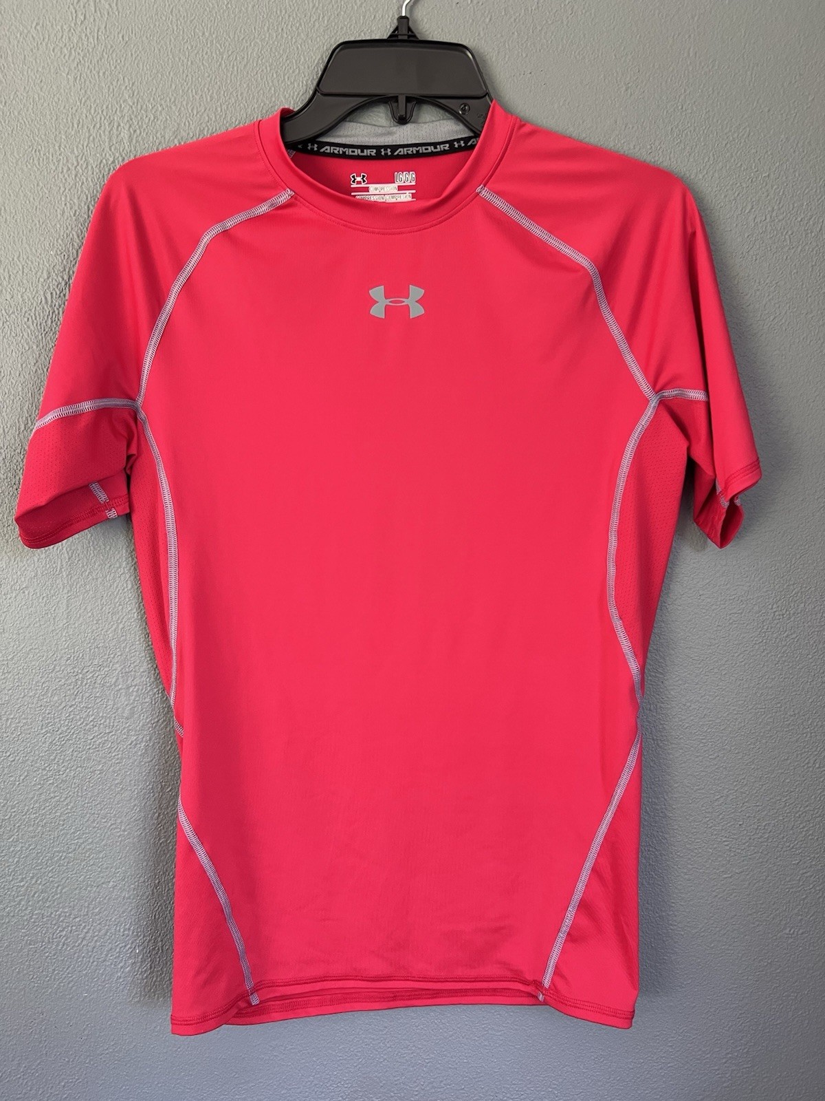 Under Armour HeatGear Compression Short Sleeved Shirt Red Men Size Large Running
