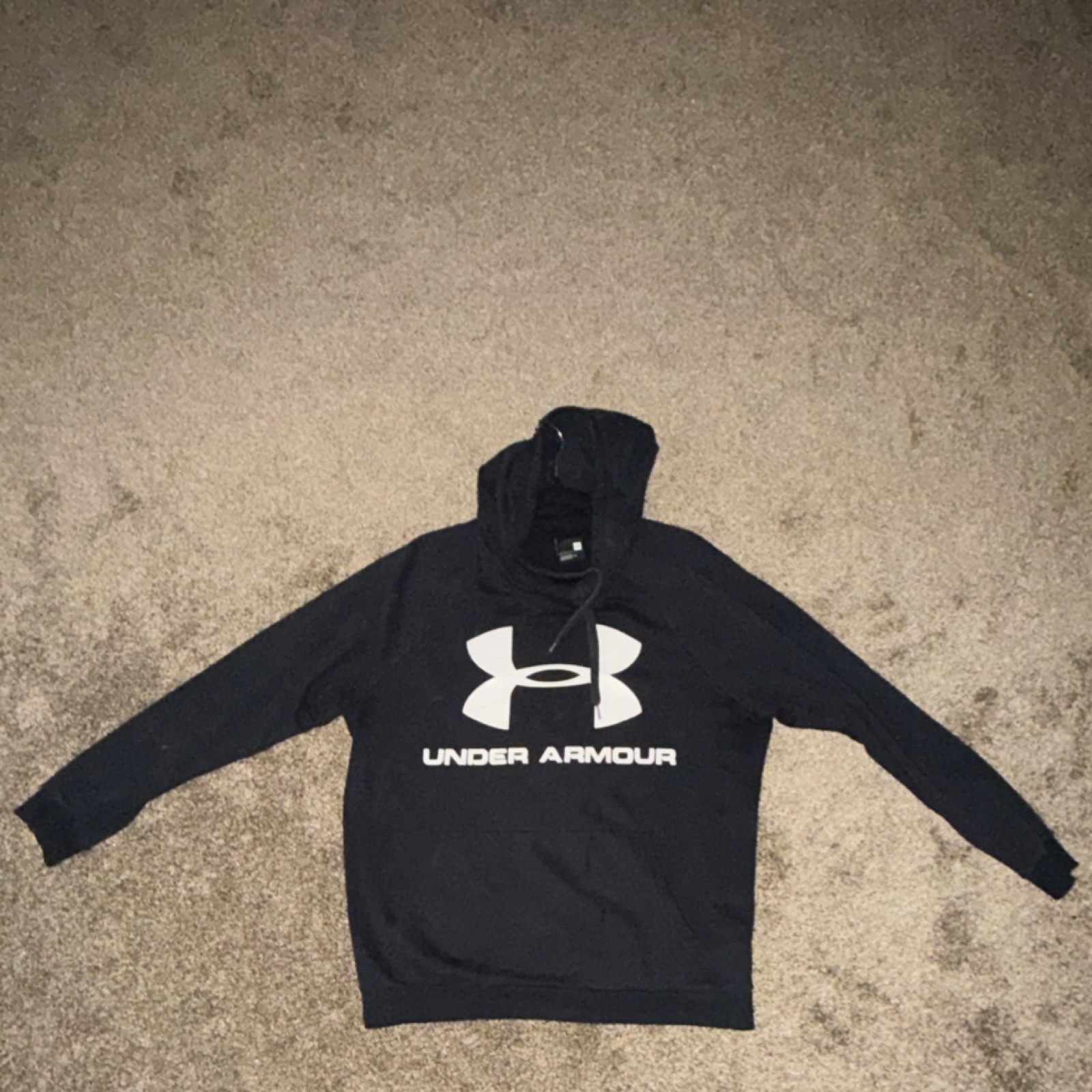 Under Armour Men’s Black Pullover Hoodie L Fleece Drawstring Pockets