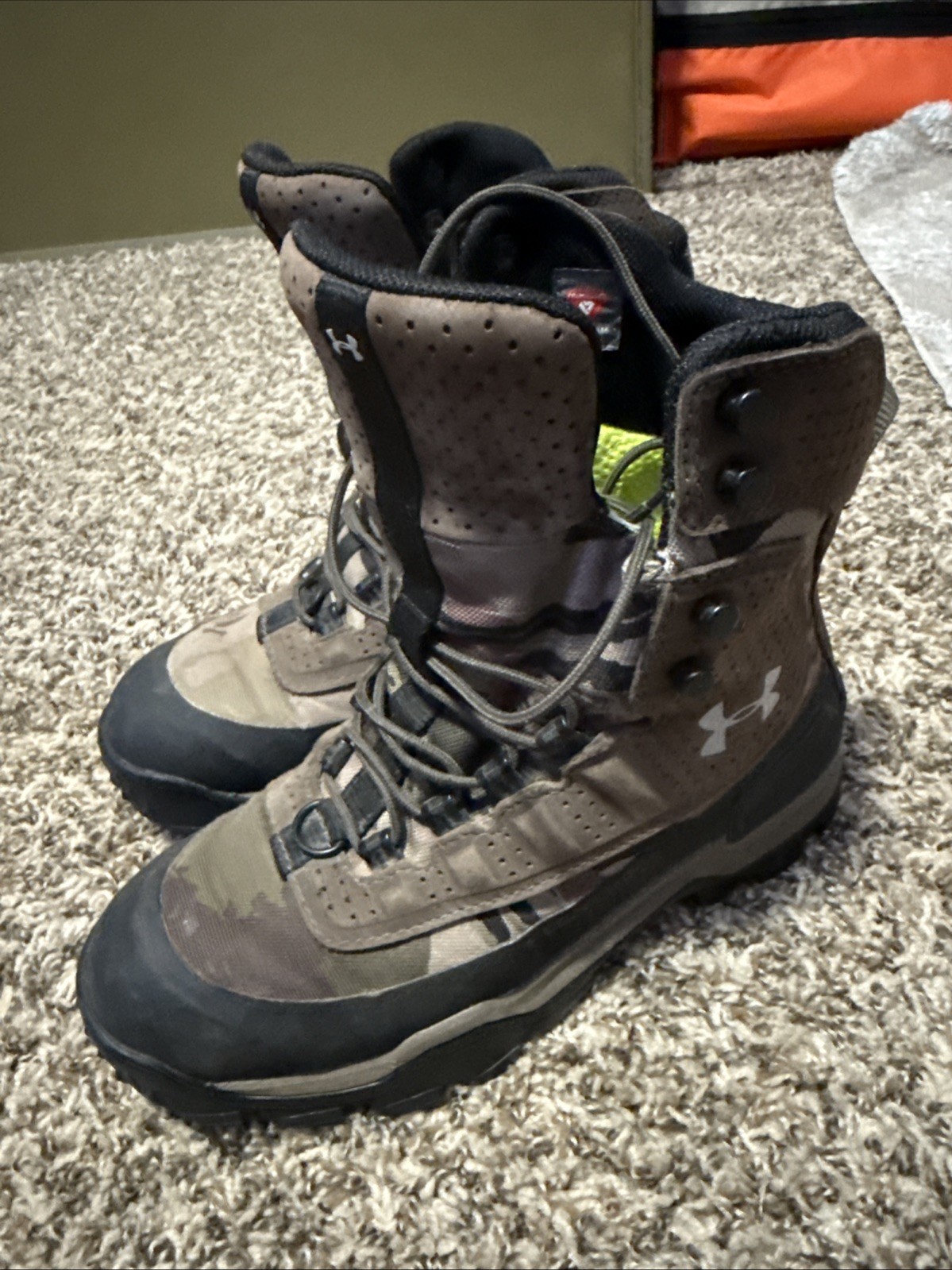 Mens Camo UNDER ARMOUR STORM Charged Waterproof Hunting Hiking Boots size 7
