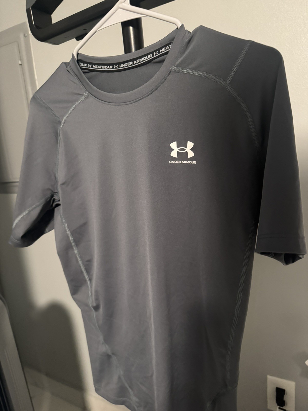 Under Armour Compression Shirt Mens L Gray Short Sleeve Heat Gear Stretch