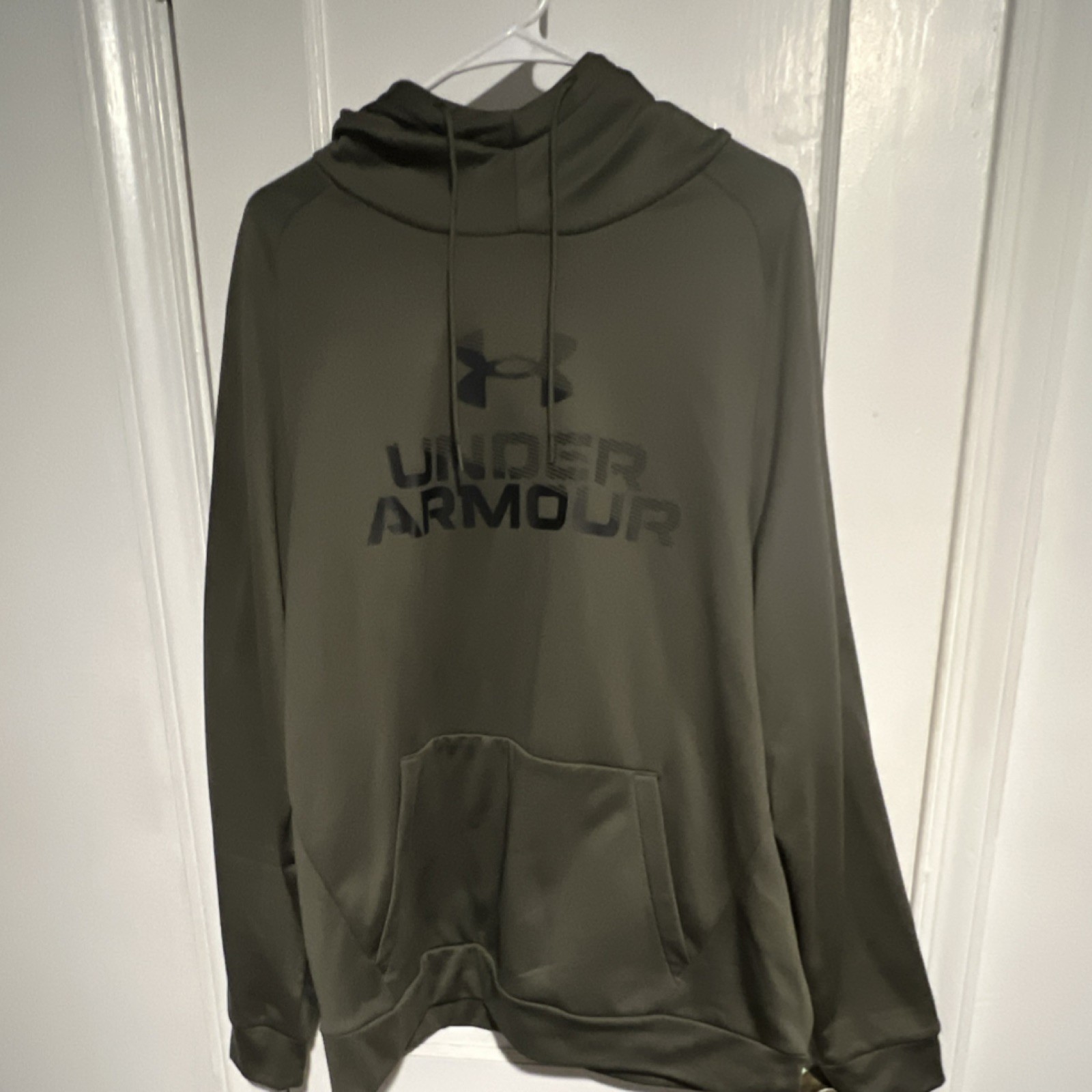 Under Armour Olive XL Fleece Pullover Hoodie Loose Fit Hooded Pockets