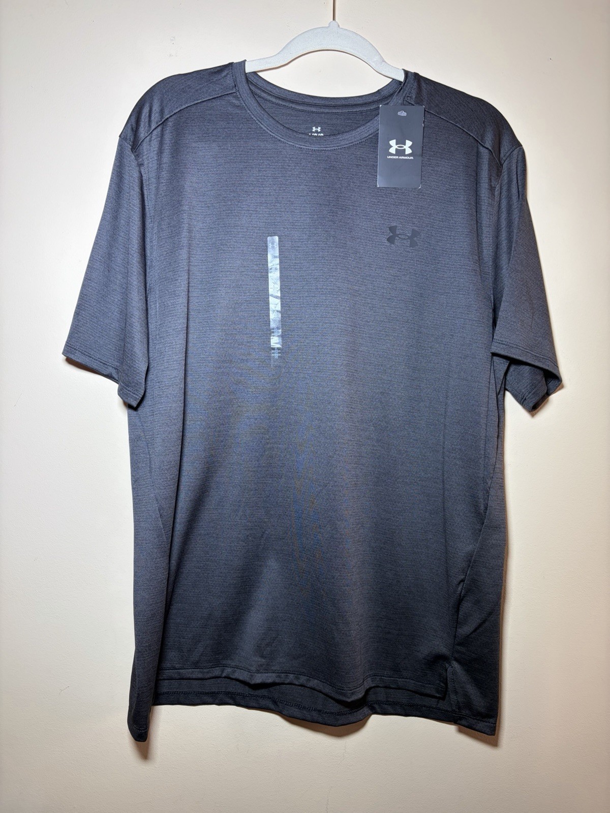 Under Armour Tech Vent Large Short Sleeve T-Shirt – Charcoal Gray