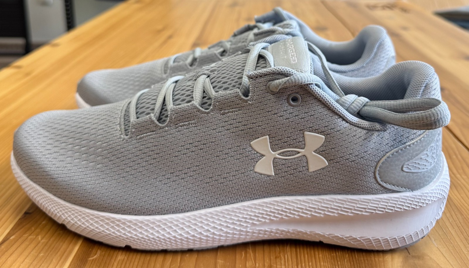 Under Armour Charged Pursuit 2 Sneaker Mens 10 Gray/White