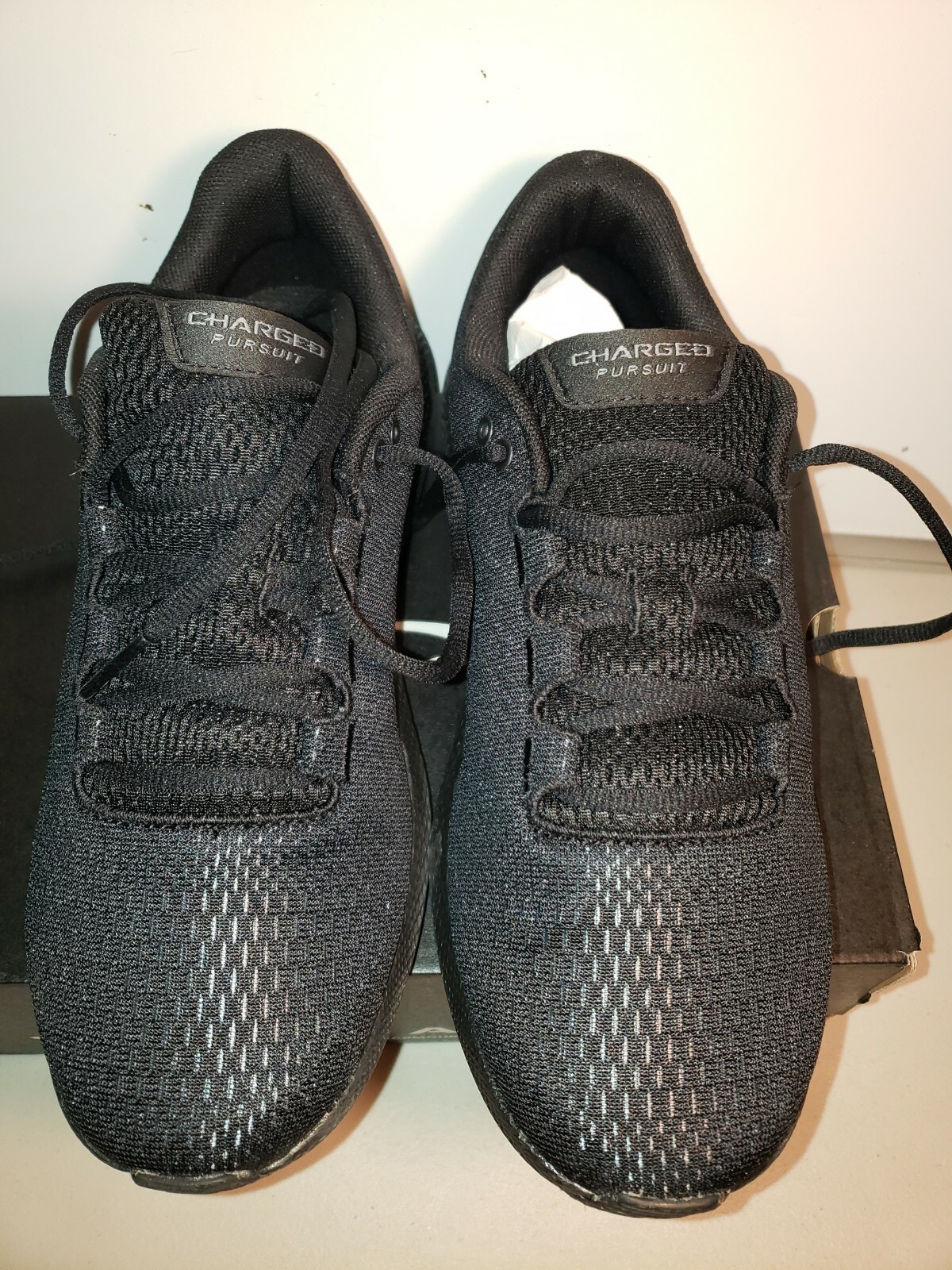 Under Armour Men’s UA Charged Pursuit 2 Running Shoes 3022594-003 Black NIB