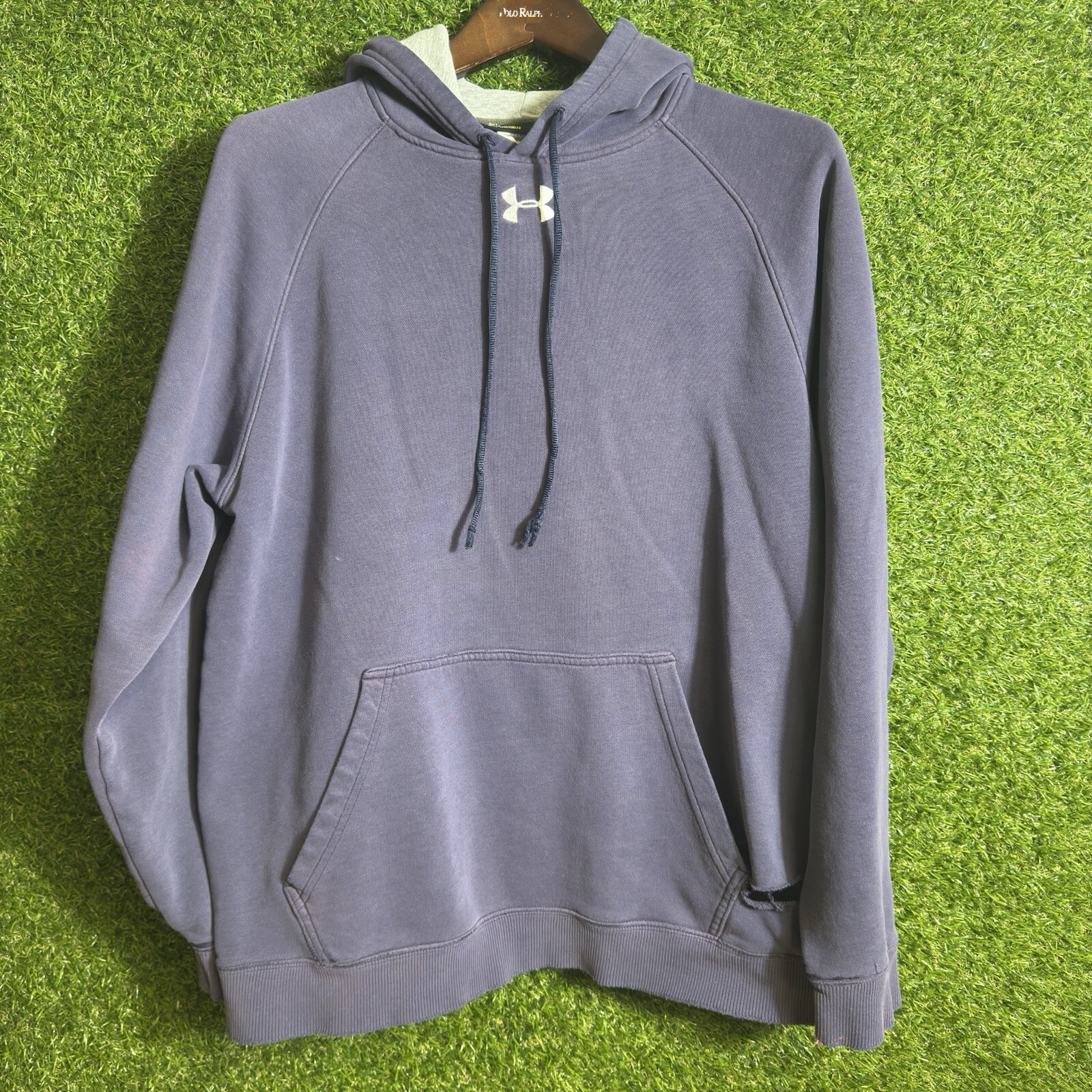 Under Armour Sweater Mens Medium Center Logo Fader Navy Pullover Essentia Hoodie