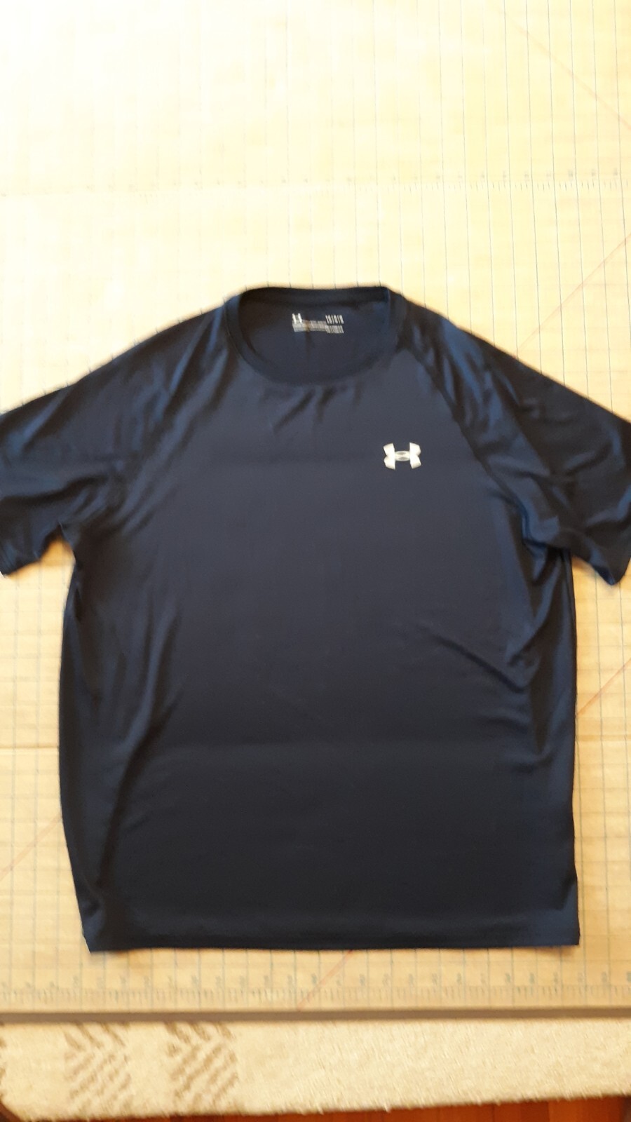 MENS LARGE Under Armour HeatGear Navy Athletic Baselayer Compression Shirt