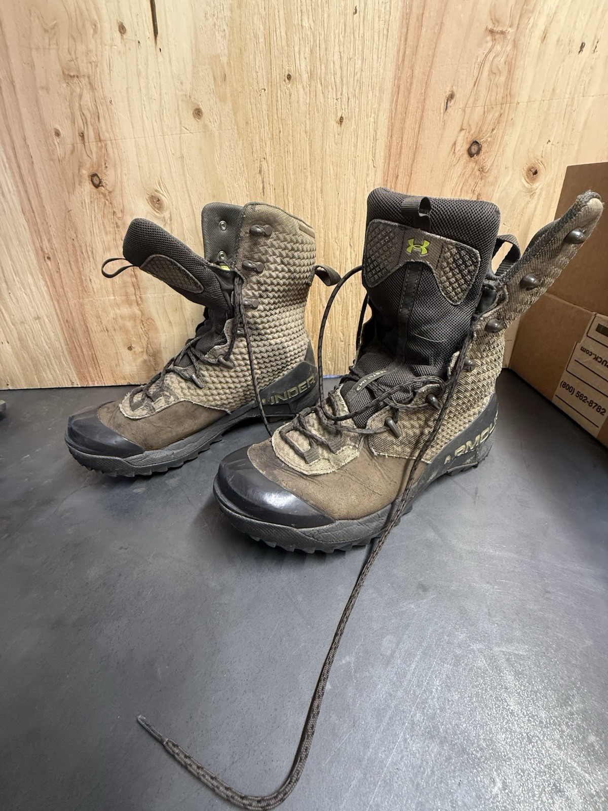 under armour boots size 9