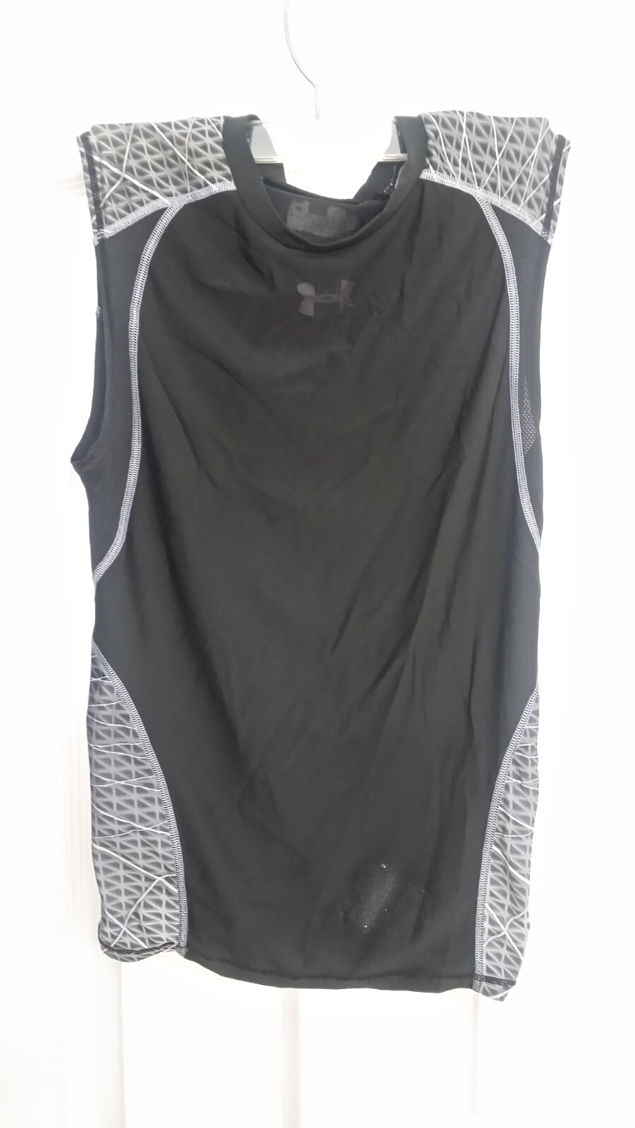 Men’s Under Armour Heat Gear Compression shirt black  size small