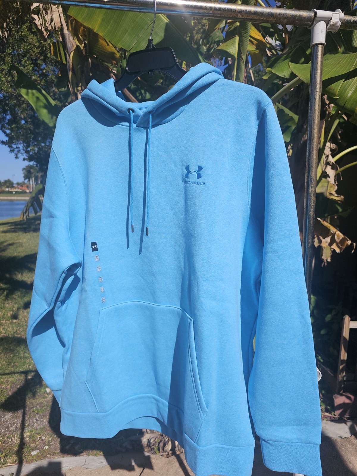 Under Armour Men’s Size small  UA Icon Fleece Hoodie  Blue  1373880-452