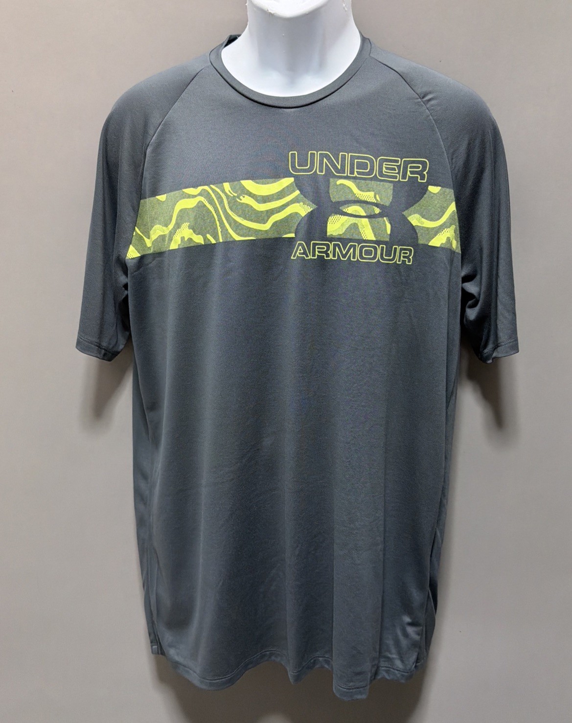 Under Armour Tech 2.0 Gray shirt Mens M Logo Graphic Training gym workout crew