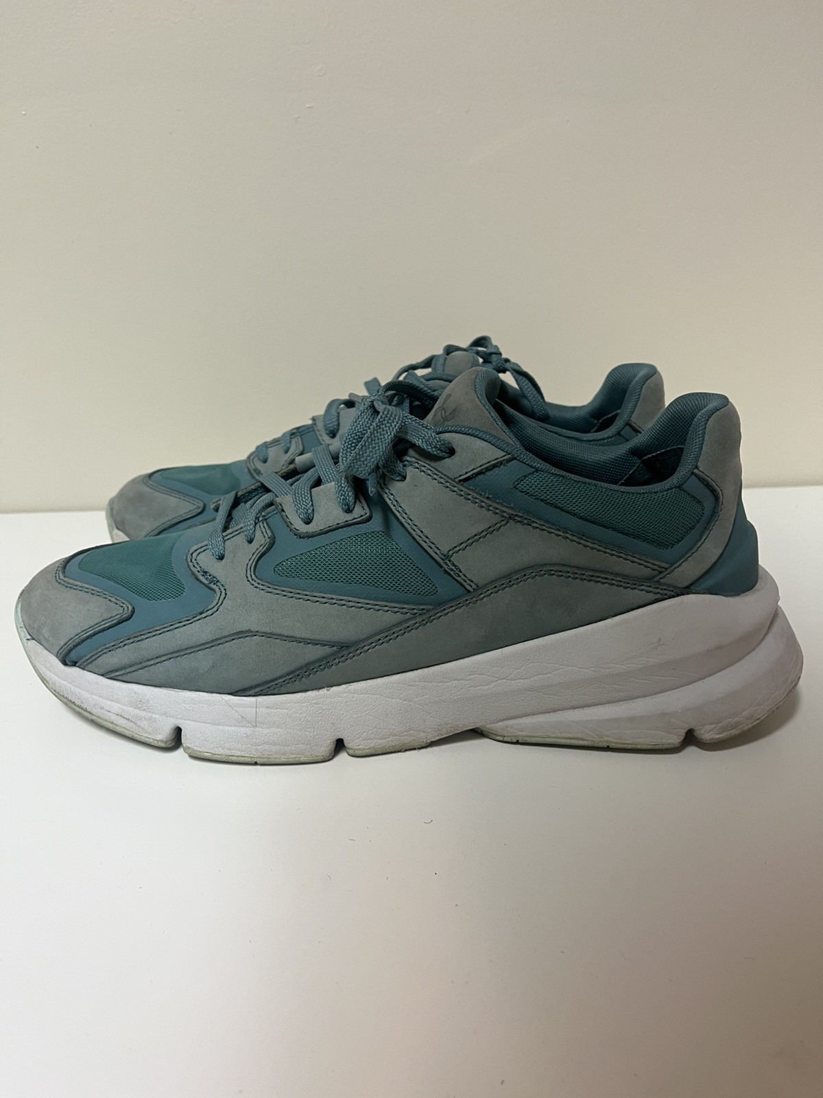 UNDER ARMOUR UA 96 REFLECT TRAC TRAINNING SHOES 3021976 301 GREEN Size 12
