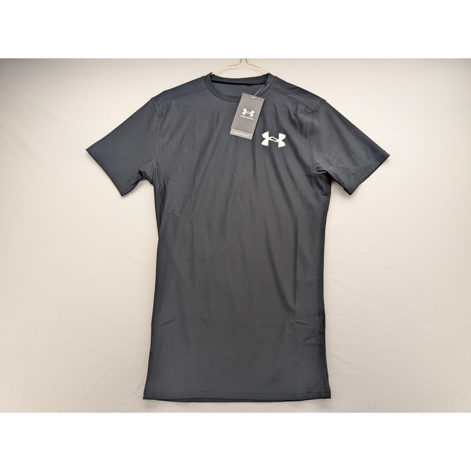 NWT Under Armour Men’s HeatGear OG Compression Short Sleeve in Black sz Large