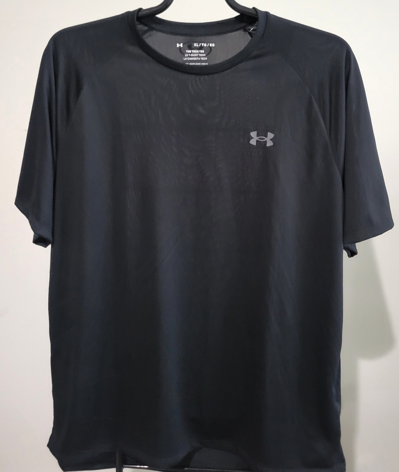 Mens Under Armour Size XL/TG/EG  Black The Tech Tee Lightweight NWT