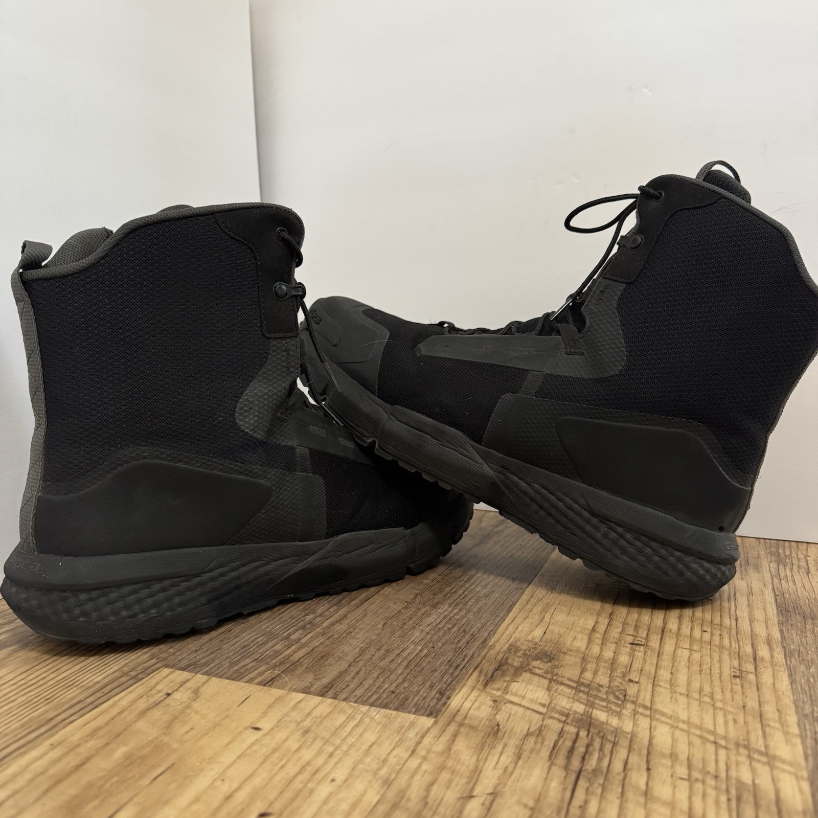 Under Armour Charged Valsetz Zip Tactical Boots Mens 15 Black Vibram 3027383-001
