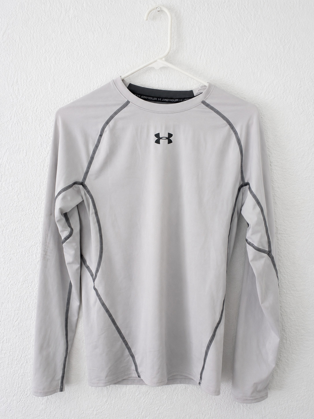 Under Armour Men’s Large Compression White Heat Gear Shirt Baselayer Gray Accent